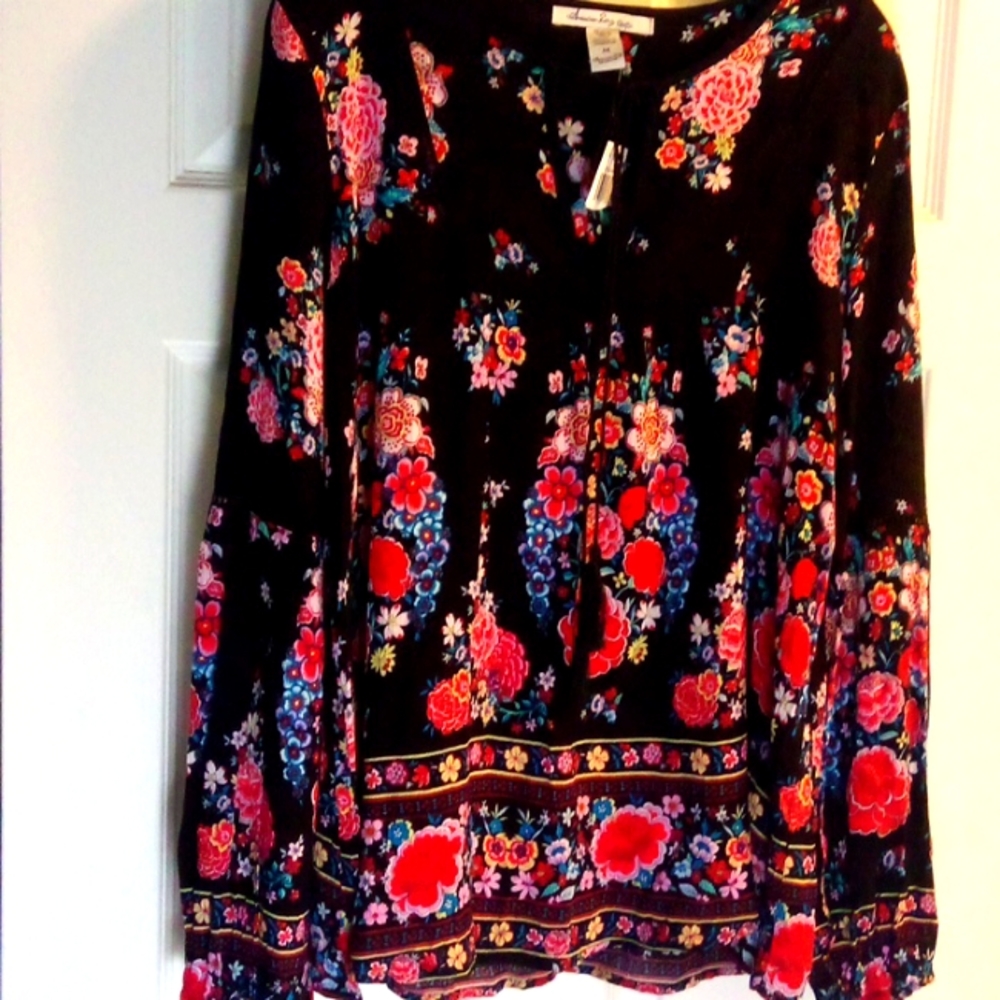 American Rags Ladies Colorful Blouse